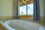 Master bedroom Jetted tub